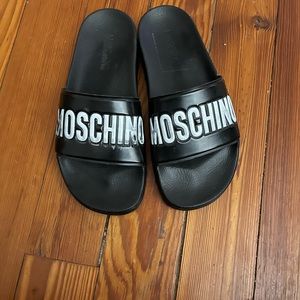 Size 8 pool slides